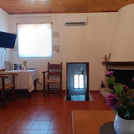 Fenareti Village House Makhairoí エクステリア 写真