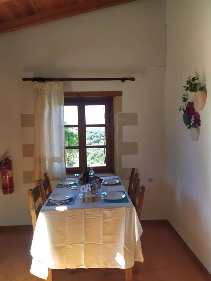 Fenareti Village House Makhairoí エクステリア 写真