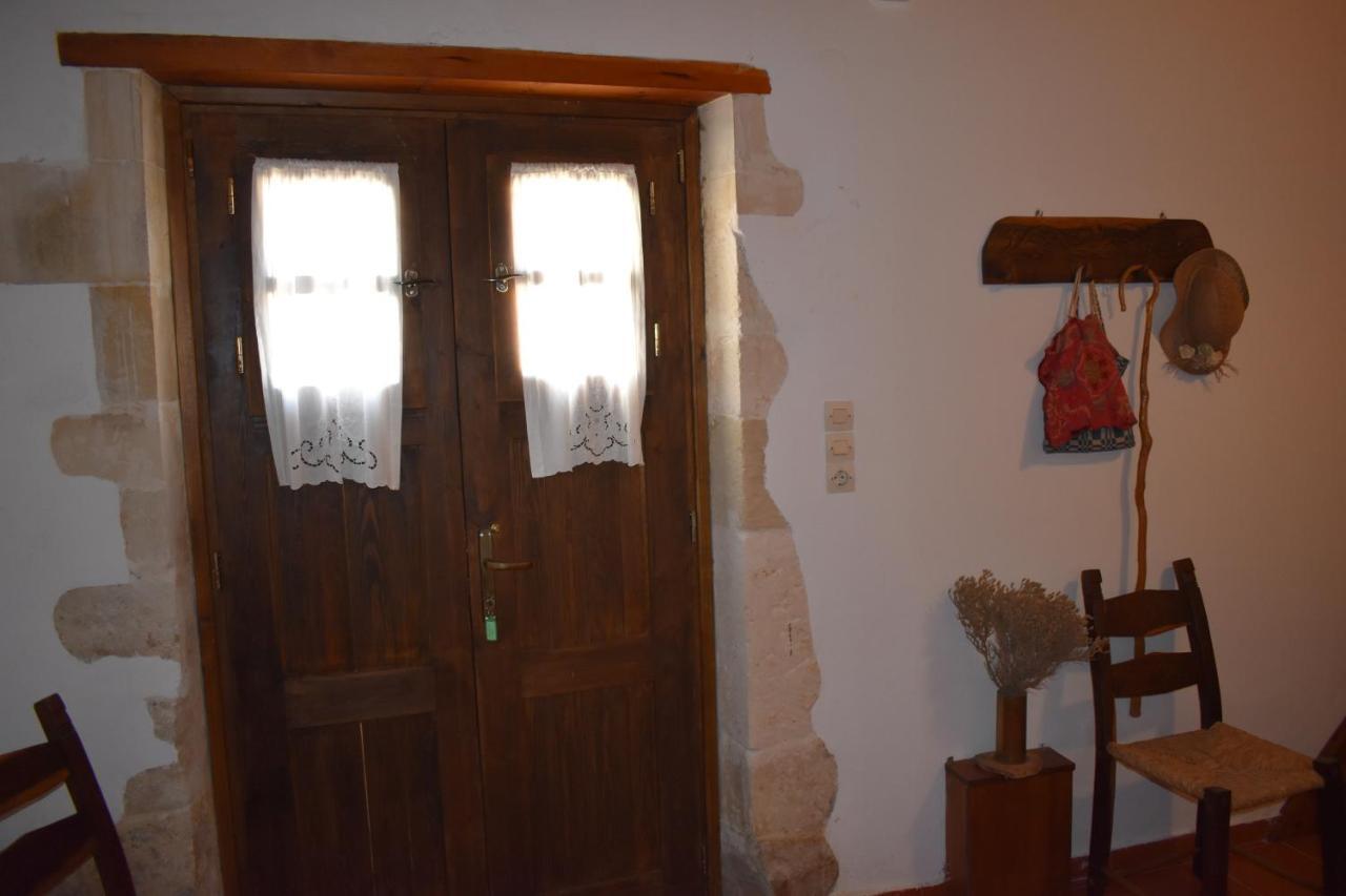 Fenareti Village House Makhairoí エクステリア 写真